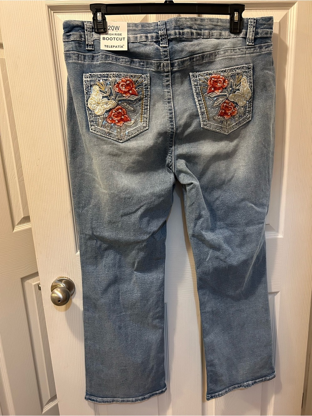 Telepatia 20W High Rise Bootcut Jeans Light Blue w/Embroidered Pockets Roses NWT